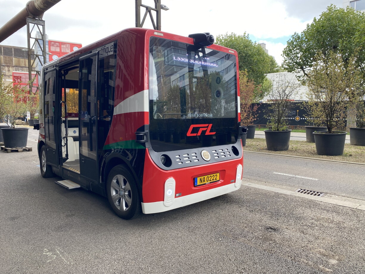 Self-driving bus in Belval